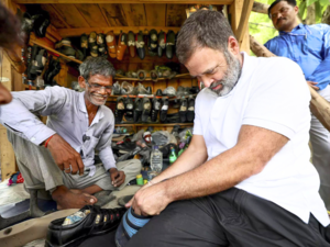 ?Sultanpur cobbler turns down Rs 2 lakh? offer for slippers stitched by Rahul Gandhi