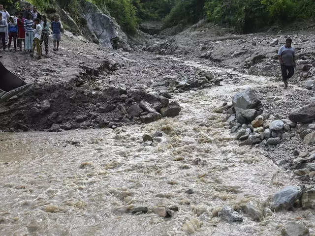 Cloudbursts reported in local regions 