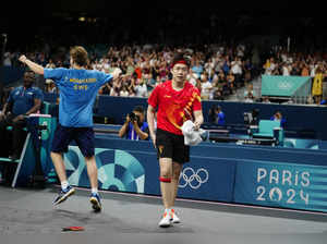 World No. 1 Chinese table tennis star crashes out of men's singles in a shocking turn of events