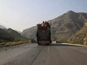 Trade suspended along Pakistan-Afghanistan border at Torkham