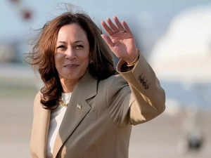 90-year-old man claims to be ex-boyfriend of Kamala Harris, says he gave her BMW, dated her in 1994-95