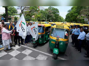 New Delhi: BJP MP Praveen Khandelwal flags off an Auto Rally, organised by FICCI...