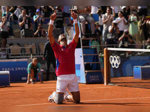 Novak Djokovic wins his first Olympic gold medal by beating Carlos Alcaraz in the men's tennis final