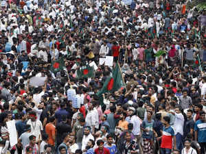 Internet back in Bangladesh as protesters plan to march to capital after a weekend of violence
