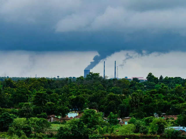 Delhi evenings marked by excessive ozone