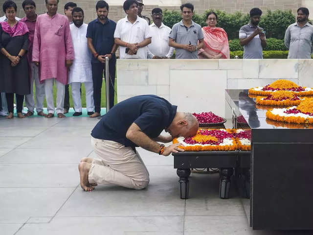 ​Manish Sisodia visits Raj Ghat​