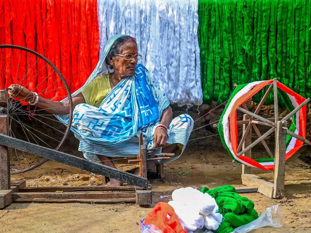 Tricoloured yarns for Independence Day