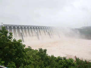 Villages in Vadodara alerted as Sardar Sarovar dam level rises