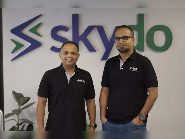 Skydo founders Srivatsan Sridhar & Movin Jain 1.