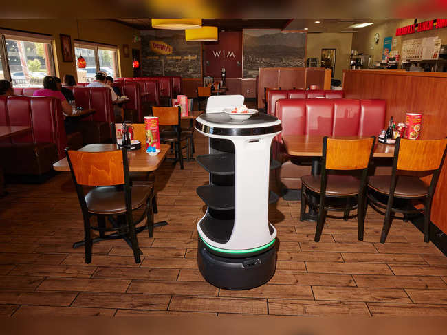 Do Robots Love Their Customers? Automated Restaurants Face Human Issues.