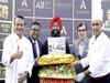 ‘Burger Chachu’ and Grand Mercure unveil allegedly world’s largest 112 kg gold leaf veggie burger