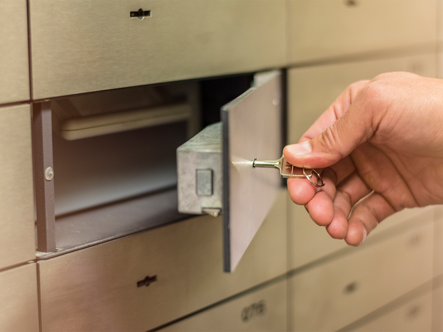 How to add or change nominee to your locker in HDFC Bank