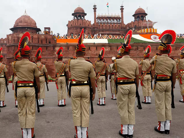 ?Soldiers at Red Fort?