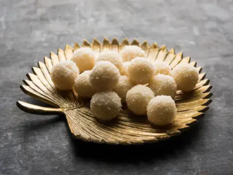 Nariyal Ladoo