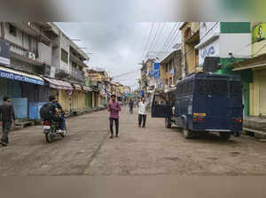 Fatehpur: Closed shops at a market during a 'bandh' called by Sarv Hindu Samaj o...