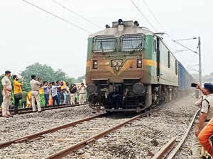 Kanpur, Aug 18 (ANI): Kanpur-Jhansi railway track restore after 22 coaches of Ah...