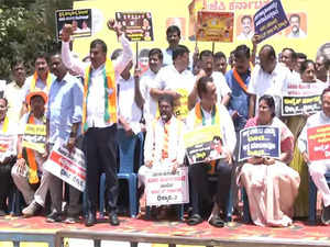 Karnataka: BJP holds state-wide protest against Congress for disrespecting Governor Gehlot