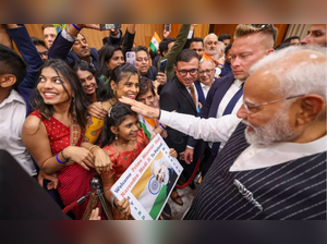 PM Modi meets Indian diaspora in Kyiv