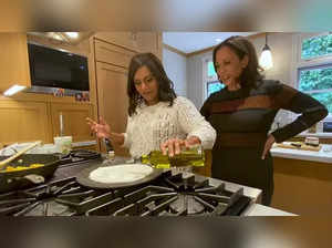 Mindy Kaling and Kamala Harris