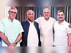 NC Chief Farooq with son, Congress chief Kharge and party leader Rahul Gandhi