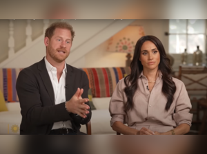 Prince Harry and Megan Markle desperate to have peace talks with Royal Family amid feud