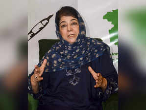 Mehbooba calls for lifting of ban on Jamaat