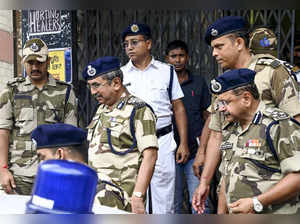 Kolkata: IG CISF Shikhar Sahai, left, with DIG CISF K Pratap Singh, right, and o...