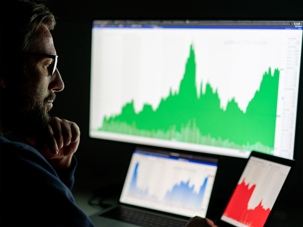 SME IPO Index returns 176% in a year. But investors can’t overlook these risks.