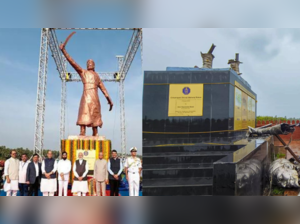 Chhatrapati Shivaji Maharaj statue collapsed