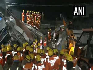 Death toll in Lucknow building collapse rises to 6