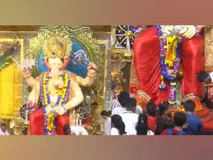 Ganesh Chaturthi celebrations: Devotees offer prayers at Lalbaugcha Raja in Mumbai