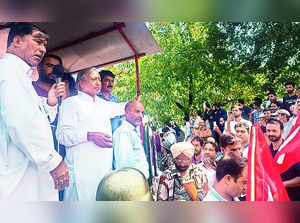 CPIM’s Tarigami addresses a rally in Madergam village of Kulgam