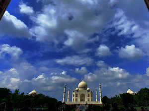 Agra-Taj-PTI.