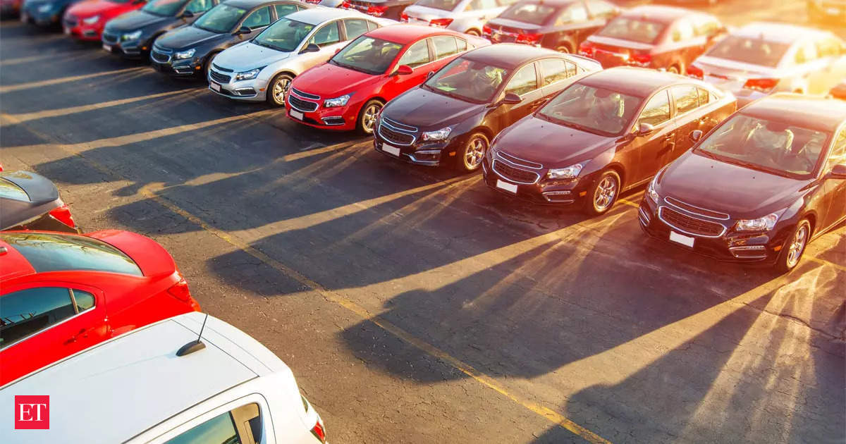 Passenger vehicle sales in India fall for second straight month in August