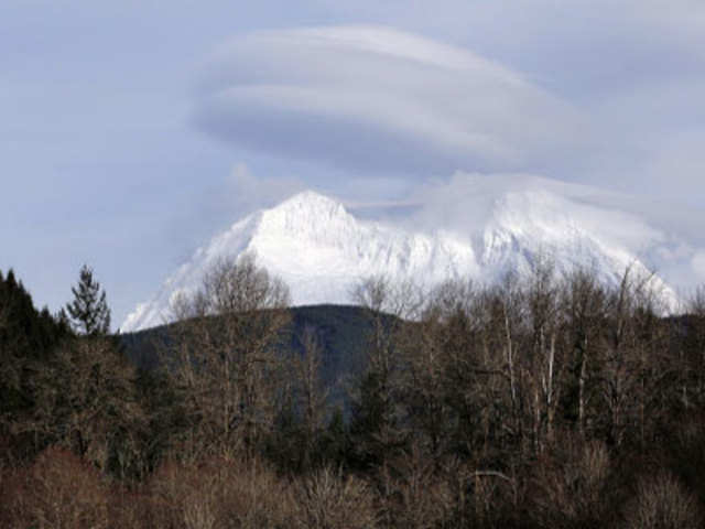 Mount Rainier is shown near Ashford