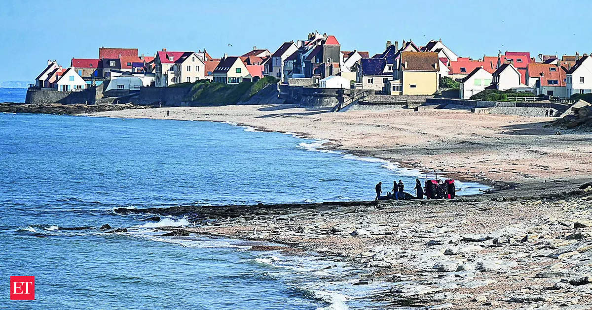 Eight men drown trying to cross English Channel off Northern France