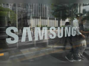 Samsung posts a 15-fold increase in operating profits in last quarter