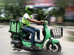 Flipkart's Wishmaster delivering packages on two-wheeler EVs