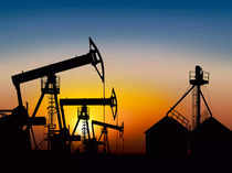 Oil prices edge higher on US crude stocks, market awaits Fed decision