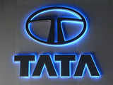 Tata Motors Stocks Live Updates: Tata Motors  Sees Minor Price Increase Amidst Diverging Moving Average