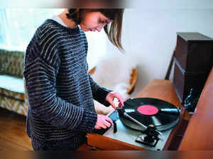 Playing Vinyls