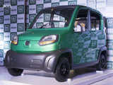 Bajaj Auto unveils small car RE 60