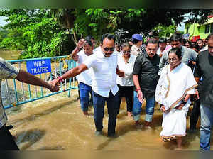 Banerjee Writes to PM on Floods; Bengal Officials Kept Informed, says Union Min