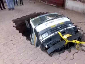 Pune water tanker disappears into sinkhole as road crumbles in seconds