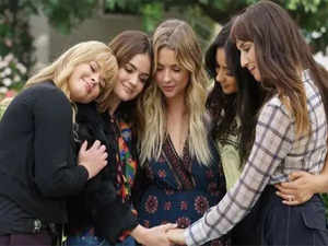 Is Pretty Little Liars Season 3 reboot cancelled? Here’s what we know