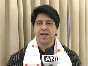 "Most shameful statement": Shehzad Poonawalla slams farmer leader Rakesh Tikait over his remarks on Kolkata rape, murder case