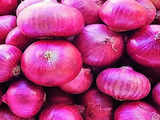 Govt steps up buffer stock sale to control onion prices after export duty removal