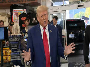 Donald Trump takes to Pennsylvania grocery store