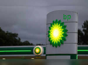 BP signs deal with mall owner Simon Property for over 900 EV chargers