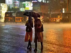 IMD warns of thunderstorms, heavy rain in Mumbai and surrounding districts in the next 3-4 hours